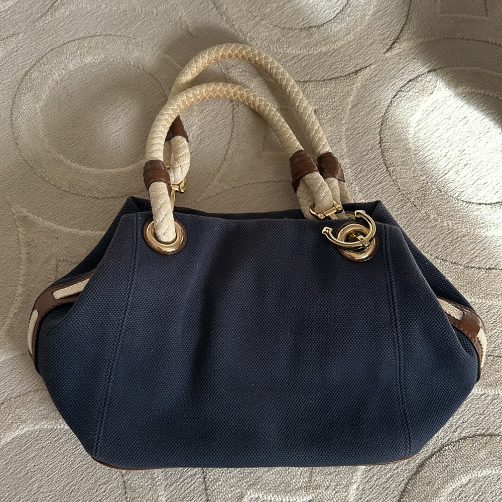 Michael Kors Hand Bag - Picture 4 of 15